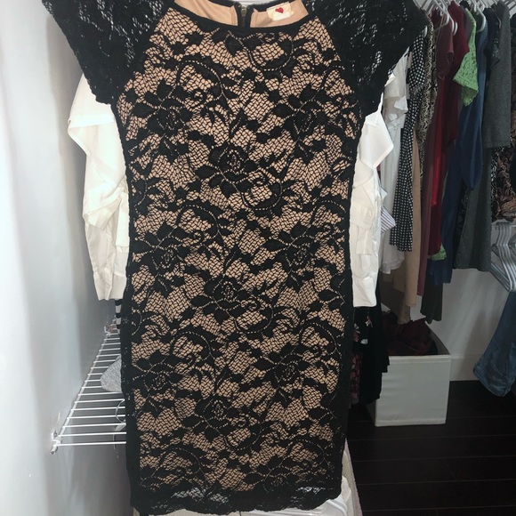 Black lace dress - Picture 2 of 2